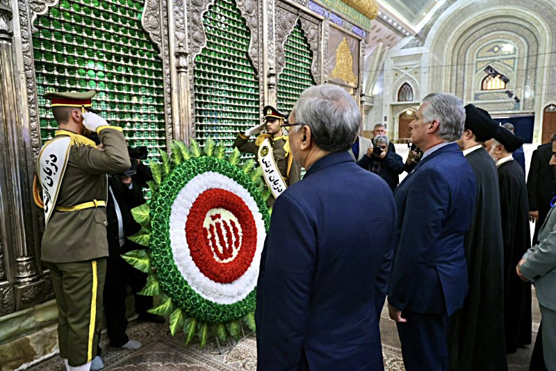 Díaz-Canel visita el mausoleo del Imam Jomeini