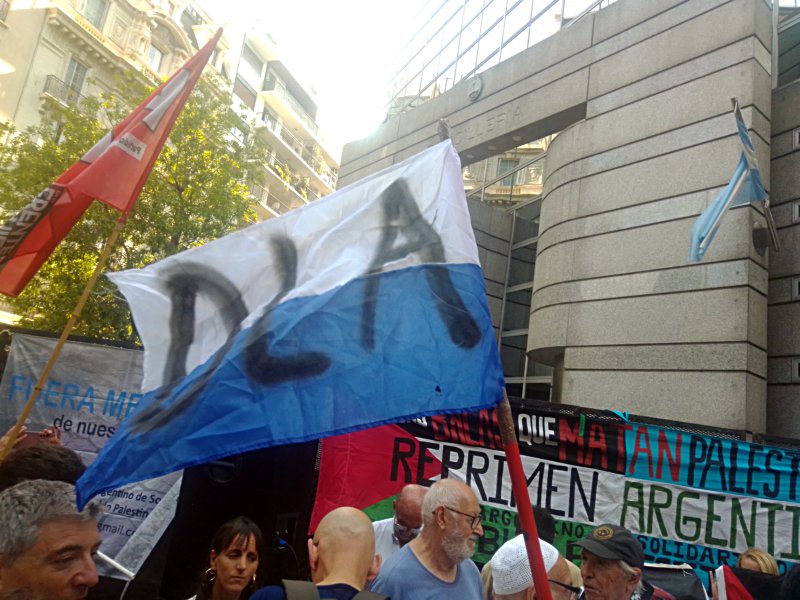 Manifestación por Palestina frente a cancillería de Argentina