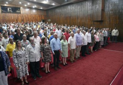 Encabeza presidente de Cuba conmemoración por fecha patria