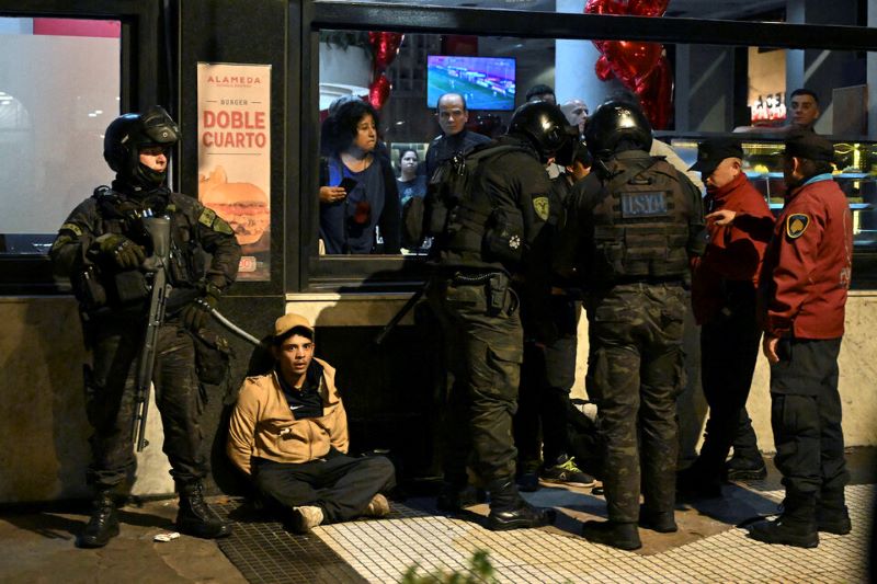 Argentina: represión contra la protesta contra la Ley Bases