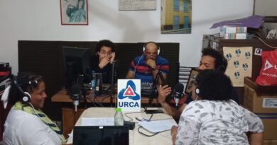 Cubanos residentes en Argentina presentan emisora de radio en línea