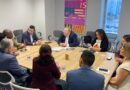 Respondiendo al representante de Estados Unidos en Cuba, Mike Hammer, de visita en Miami