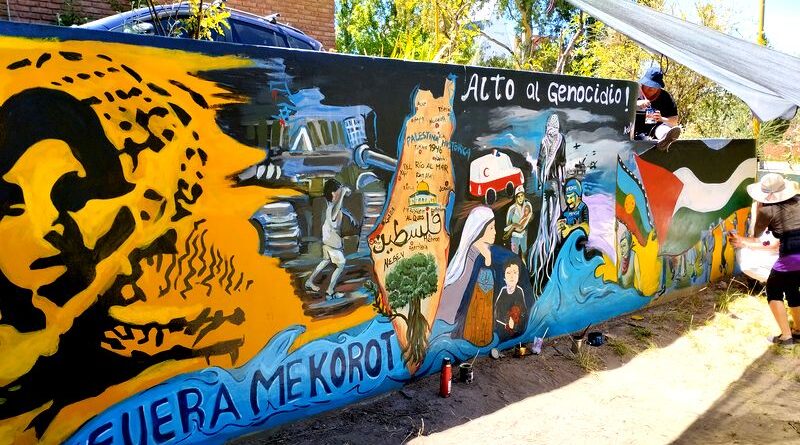 mural en Humanidades de la Universidad Nacional del Comahue
