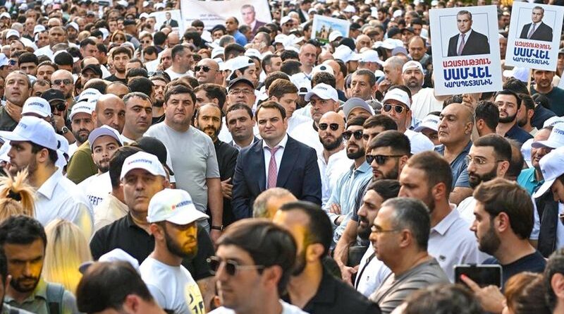 manifestación en Armenia por la liberación del empresario Karapetián