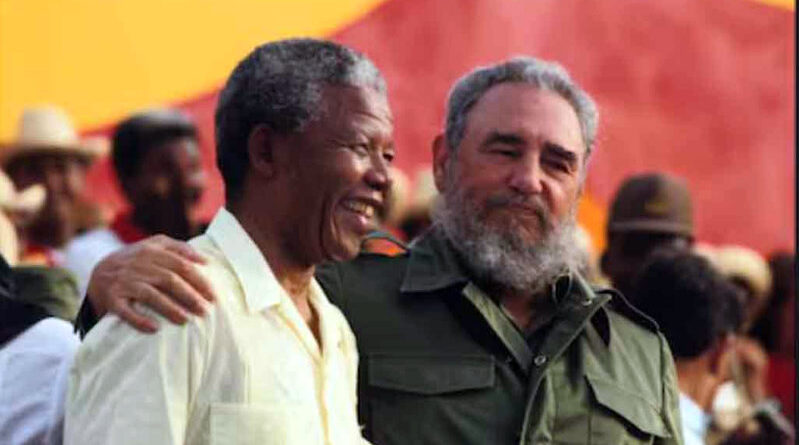 Nelson Mandela y Fidel Castro