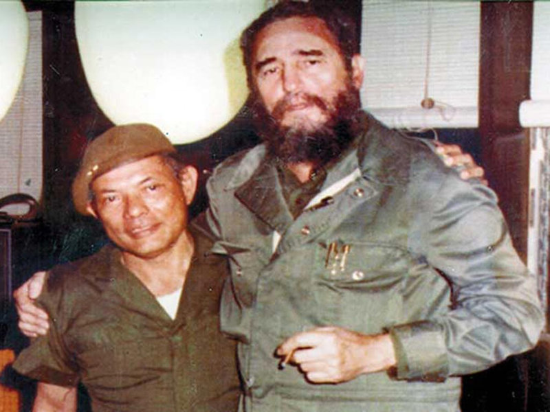 Tomás Borge y Fidel Castro