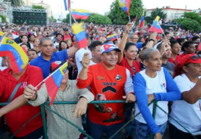 Más de 50.000 cubanos se movilizan en respaldo a Venezuela ante agresiones de los EE.UU.