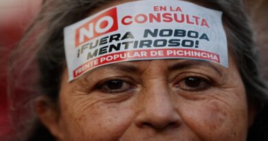 Ecuador: el «No» se impone en referéndum convocado por Noboa Ecuador: el «No» se impone en referéndum convocado por Noboa