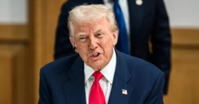 Trump intenta minimizar golpe de jornada electoral en EEUU Trump intenta minimizar golpe de jornada electoral en EEUU