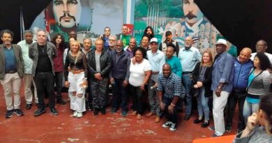 Encuentro de cubanos en Argentina ratifican su apego a la Patria