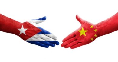 China insta a EE.UU a levantar de inmediato el bloqueo a Cuba China insta a EE.UU a levantar de inmediato el bloqueo a Cuba