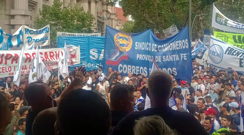 movilización en Rosario contra la reforma laboral