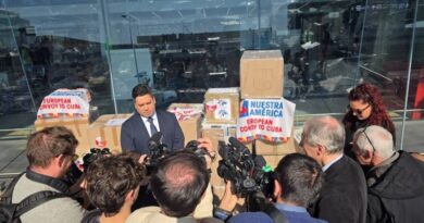 Convoy de Solidaridad con Cuba inició viaje a La Habana