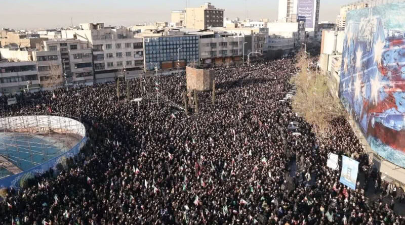 manifstaciones por duelo por martirio del Ayatolá Jameneí en Irán