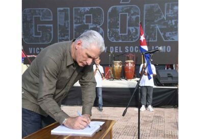 Comienza en Cuba movimiento Mi firma por la Patria
