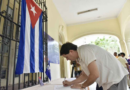 Detrás de la firma por la Patria en Cuba