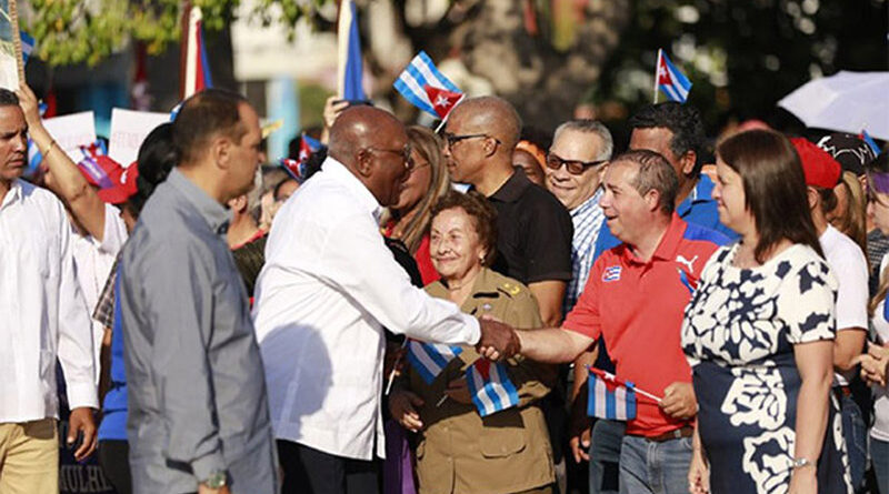 Cientos de mujeres se manifestaron contra el bloqueo en el parque Mariana Grajales de La Habana. Altos representantes del gobierno, Estado, Partido y organizaciones de masas se hicieron presentes.