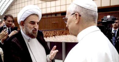 El Papa León XIV otorga la Orden Pontificia al embajador iraní en el Vaticano
