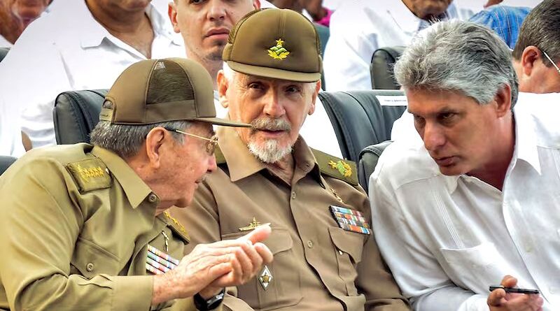 Raúl Castro, Ramiro Valdéz y Miguel Díaz-Canel