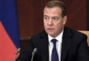 Medvedev rinde homenaje a Sayyed Ali Khamenei y transmite condolencias de Putin