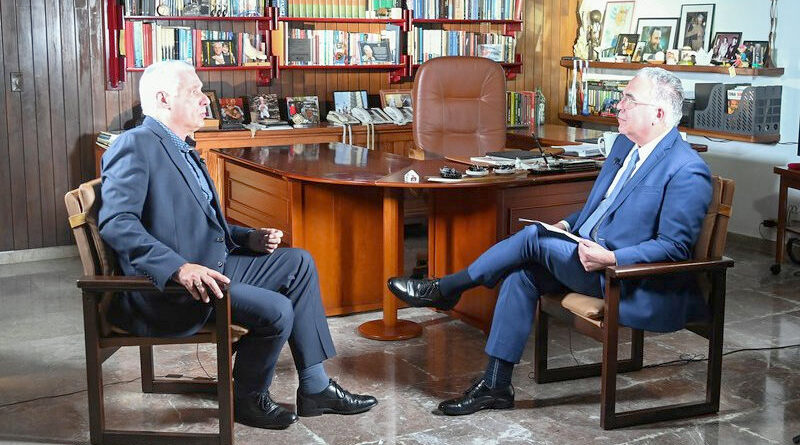 Miguel Díaz-Canel y Roberto Cavada