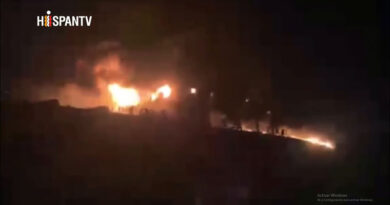 Irán – Un superpetrolero explota tras chocar con mina marina en Ormuz (videos)